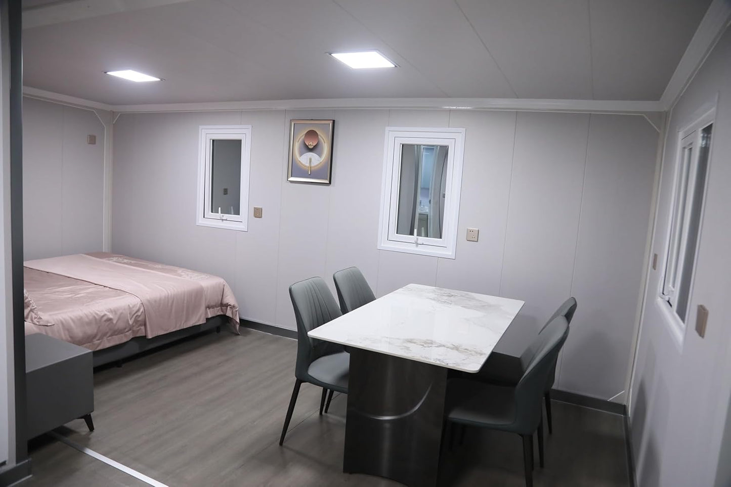 Portable 13x20ft Multi-Use Expandable Plastic House.